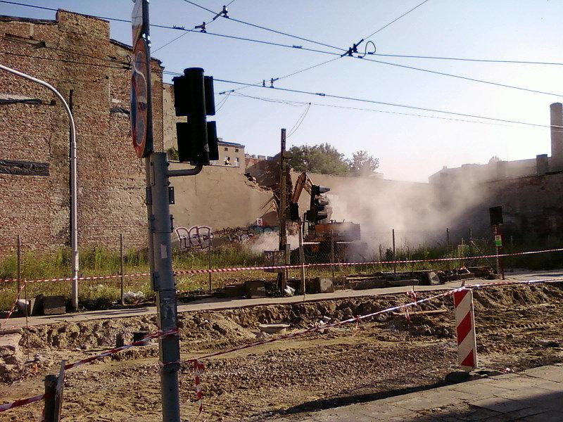 Wyburzanie kamienicy przy Zielonej