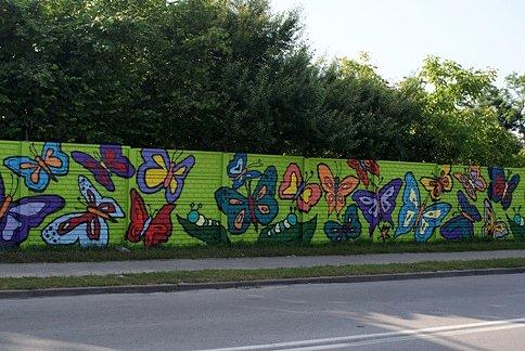 Świeżutki mural w mieście