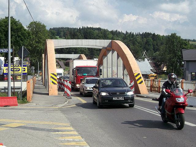 Takie mamy mosty na głównej drodze do zimowej stolicy Polski