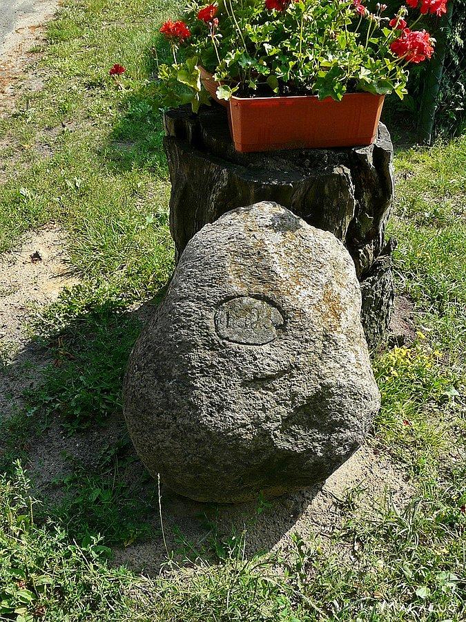 Kamień w Dyrdach z datą 1923?