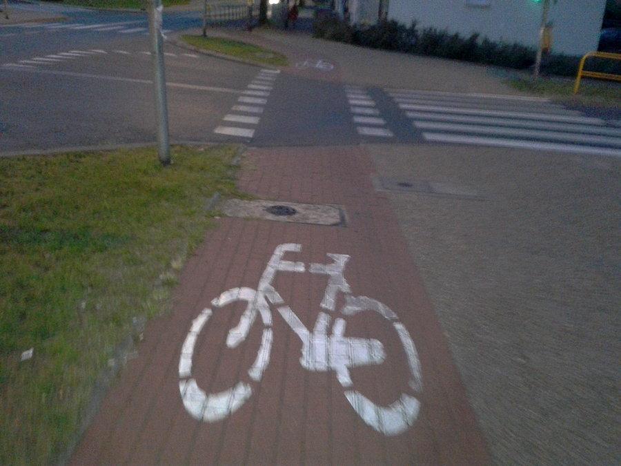 Ul. Robotnicza przed Okrzei_kierunek południe