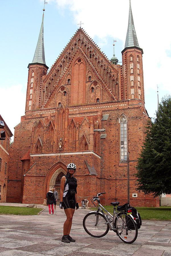 Przed katedrą