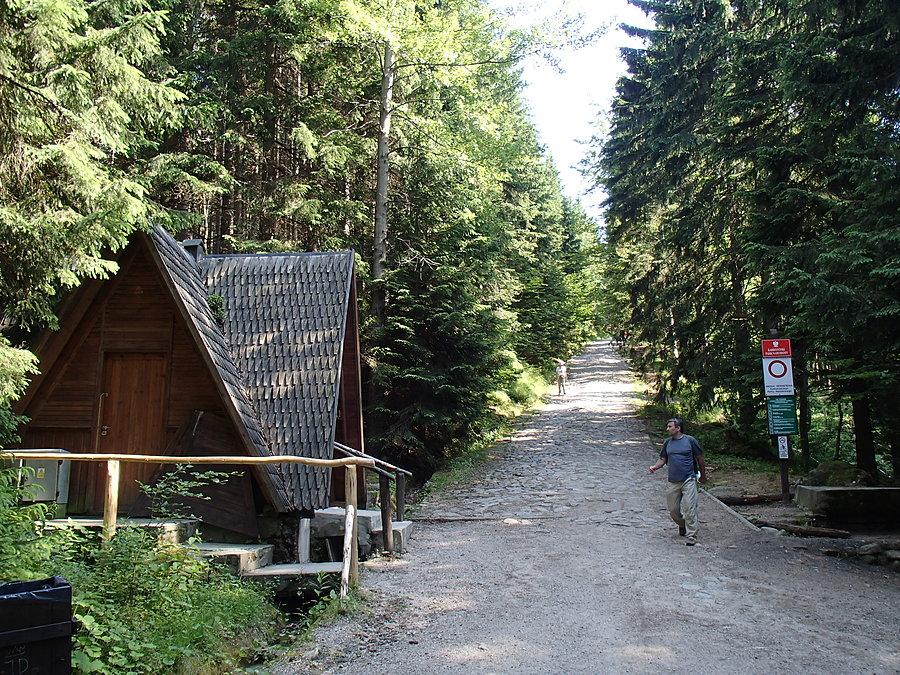Kasa biletowa niedaleko schroniska Kamieńczyk