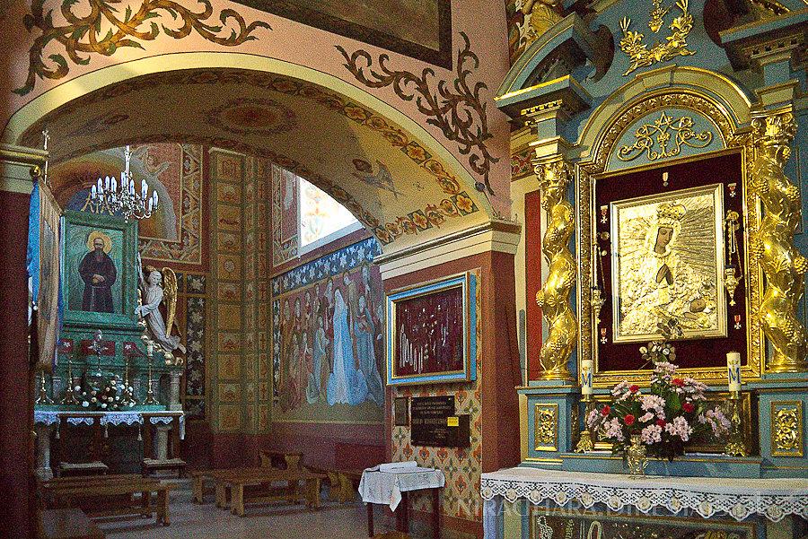 Wnętrze franciszkańskiego kościoła