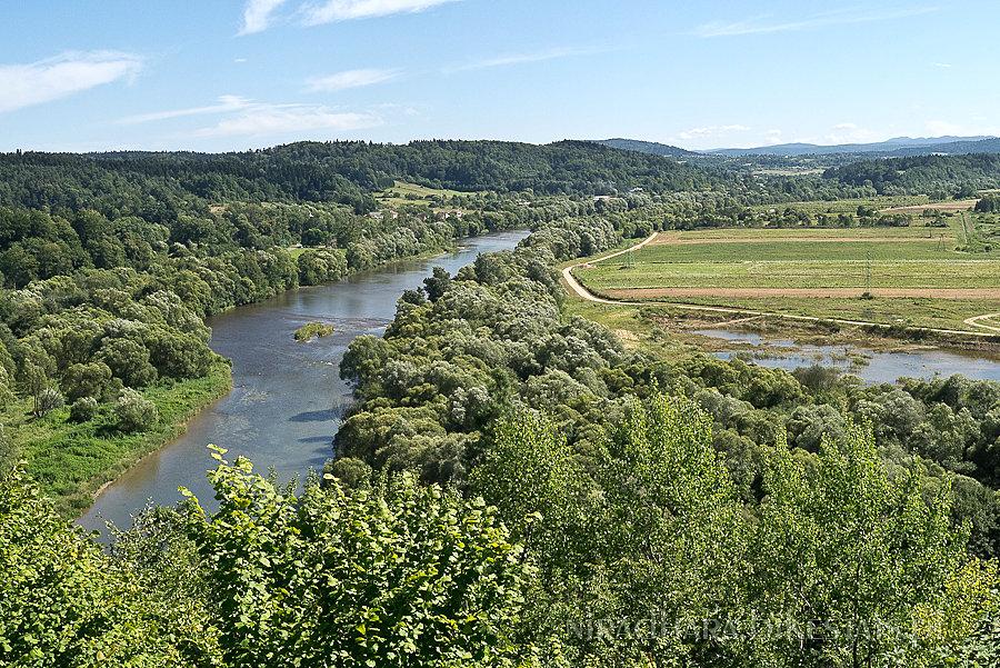 Wiodok na San z zamkowych ruin