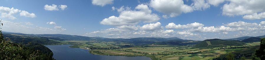 Panorama z punktu widokowego na szczycie Zadzierna