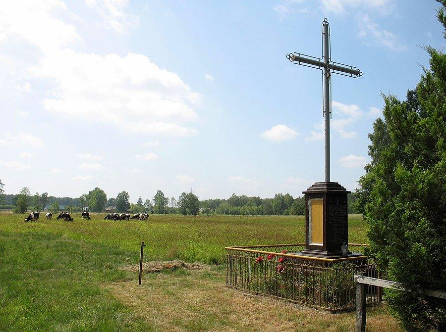 Pomnik AK w Kącikach