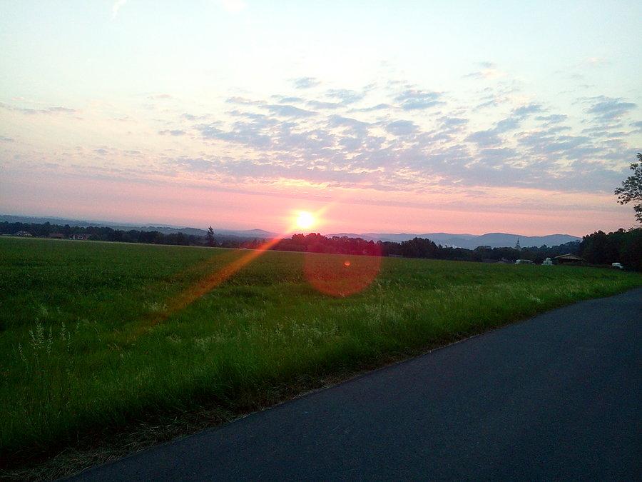 Wschód słońca nad Komorną