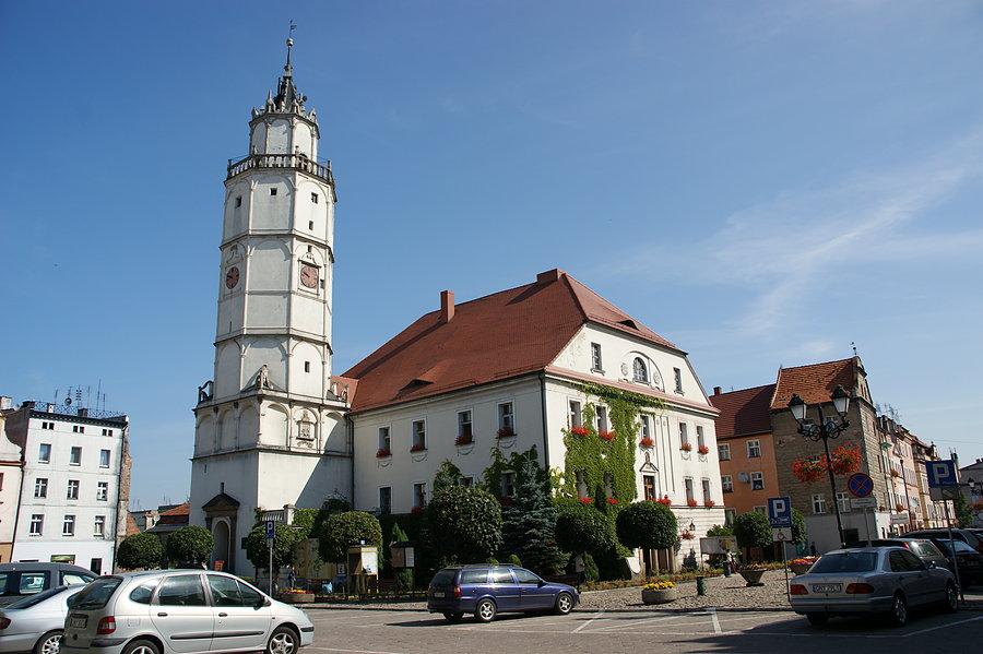 Ratusz na rynku w Paczkowie