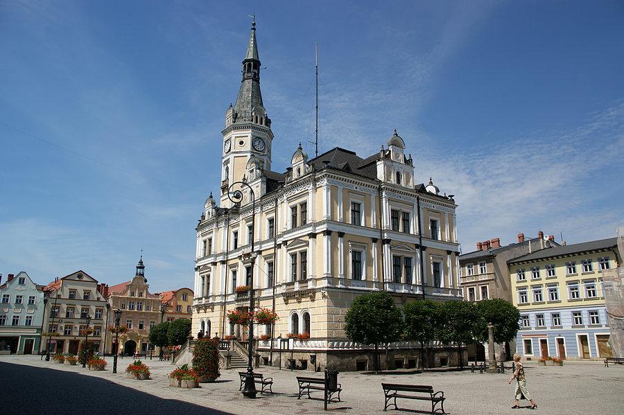 Ratusz na rynku w Lądku Zdroju