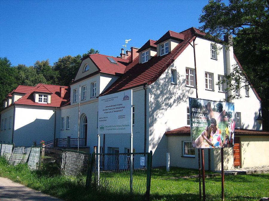 Kopiec - budynek nowicjatu salezjańskiego