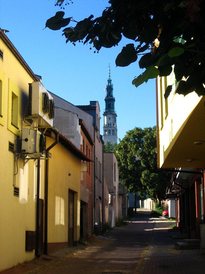Jasna Góra z innej perspektywy - od strony Rynku Wieluńskiego
