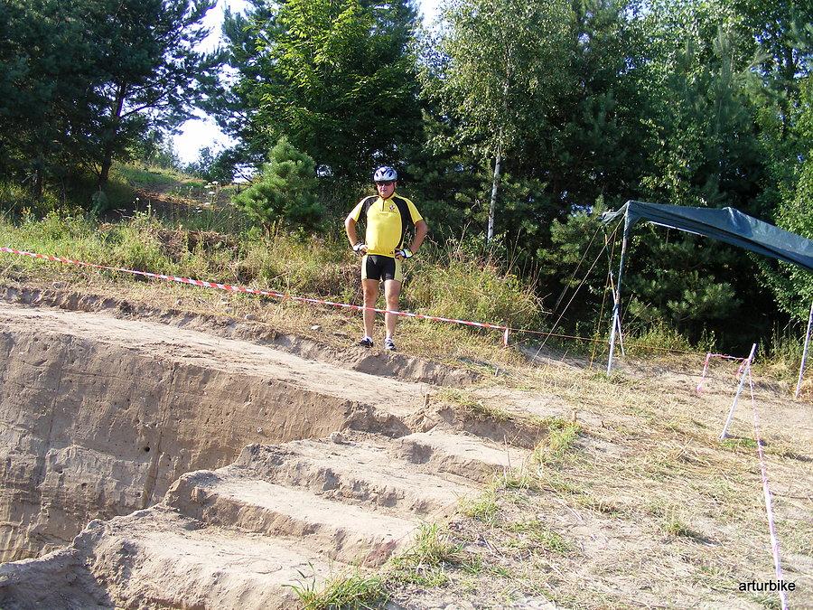 Kontrola studentów w Weklicach na stanowiskach odkrywczych