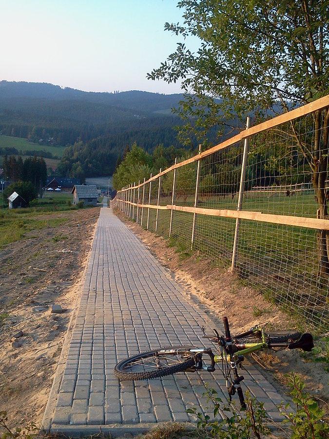 Zagroń podjazd