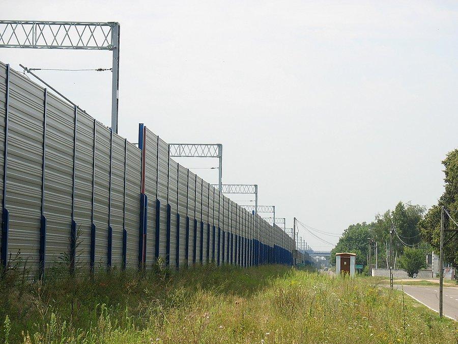 Chotomów - kilometry ekranów