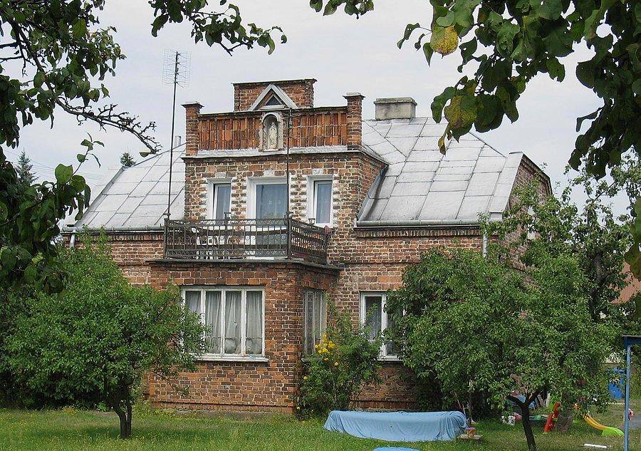 Chotomów - przy ul. Kolejowej