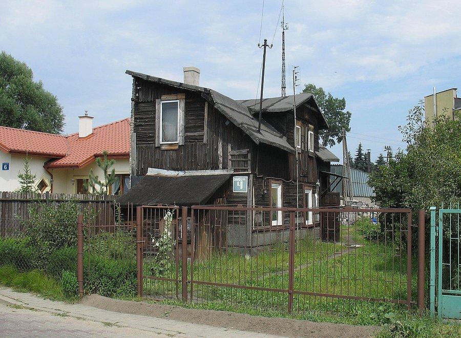 Chotomów - drewniak na ul. Strażackiej