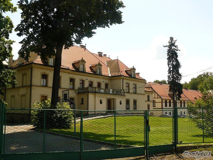 Pałac w Zawiści