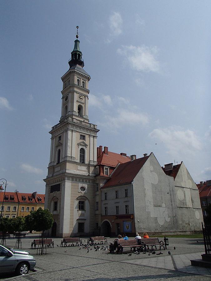 Rynek w Prudniku - widok na kosciół