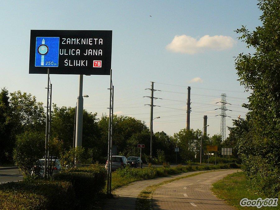 Ul. Śliwki zamknięta - jeździ sie wygodniej ;)