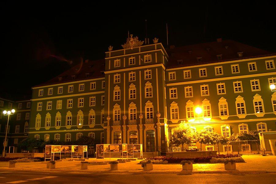 Urząd Miasta w nowej szacie ale jeszcze bez iluminacji