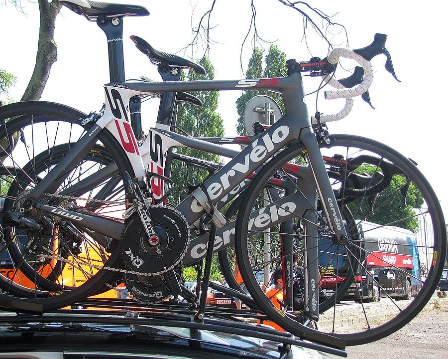 Garmin wozi ze sobą głównie Cervelo S5, z crankami Rotora, asymetrycznymi i klasycznymi, i Ultegrą Di2