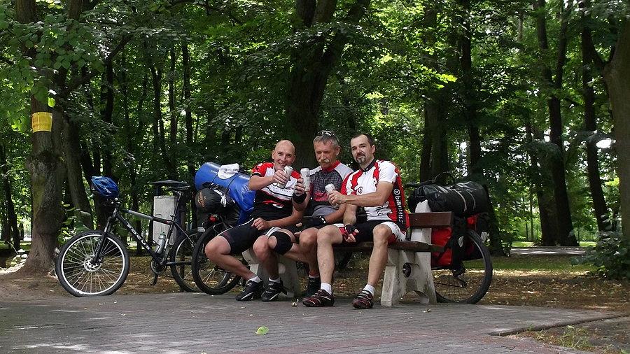 Pierwszy wspólny browarek postawił Jurek :)