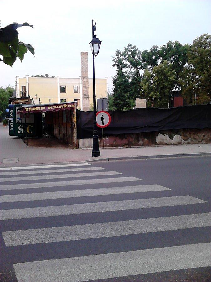 Spalona " Stodoła" wreszcie rozebrana
