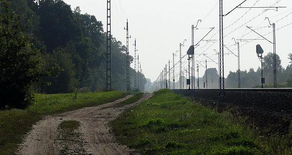 Wzdłuż torów w stronę Porosiuk