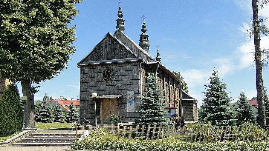 Pierwszym odwiedzonym obiektem jest kościół w Olchowicach