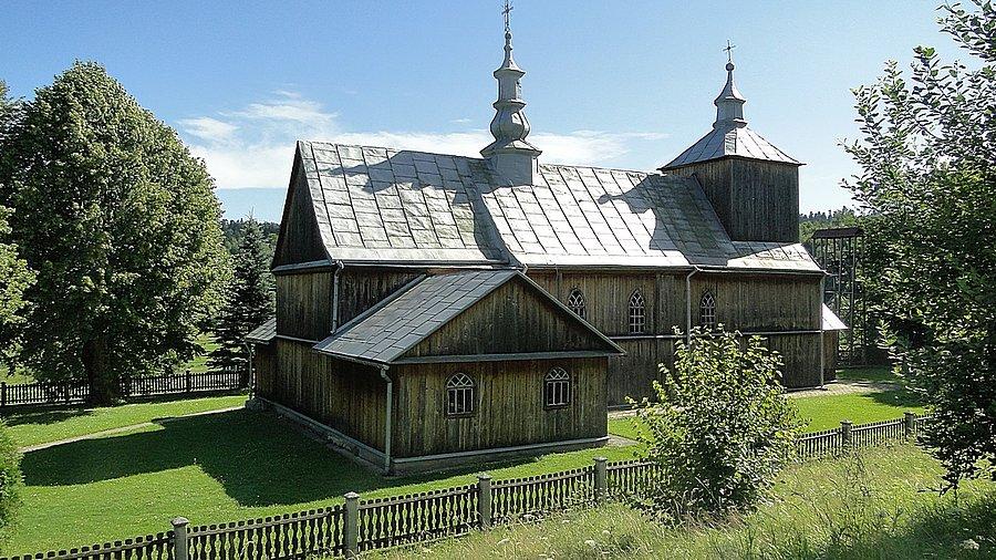 Trzecim jest kościół w Bezmiechowej
