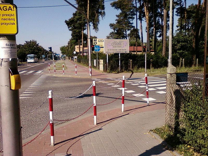 DDR w Łasku - Kolumnie