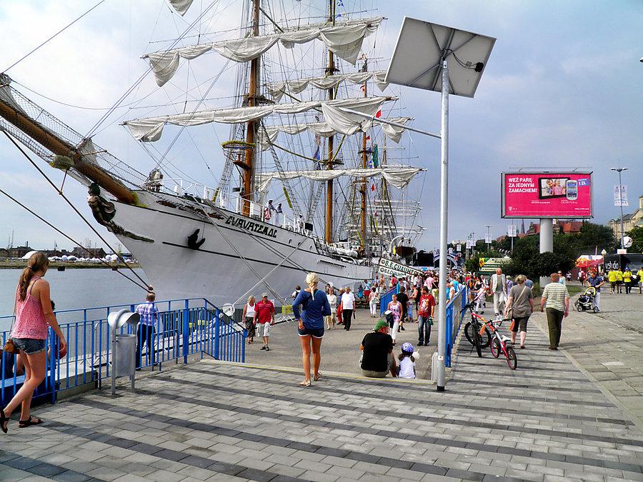 Poranek 4 sierpnia 13 r. na Wałach Chrobrego - The Tall Ships Races