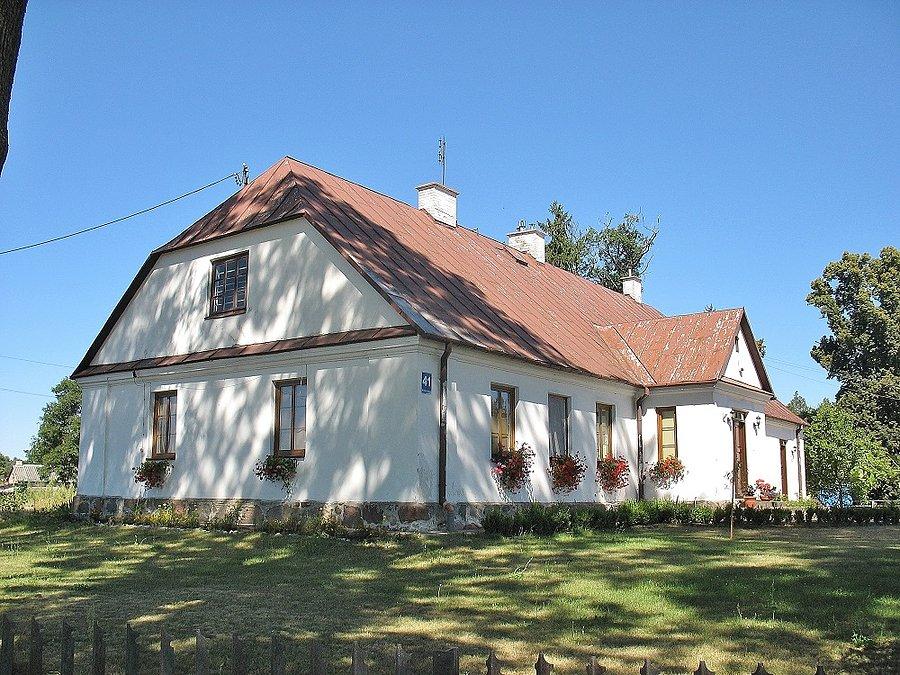 Niegów - XIX wieczna plebania