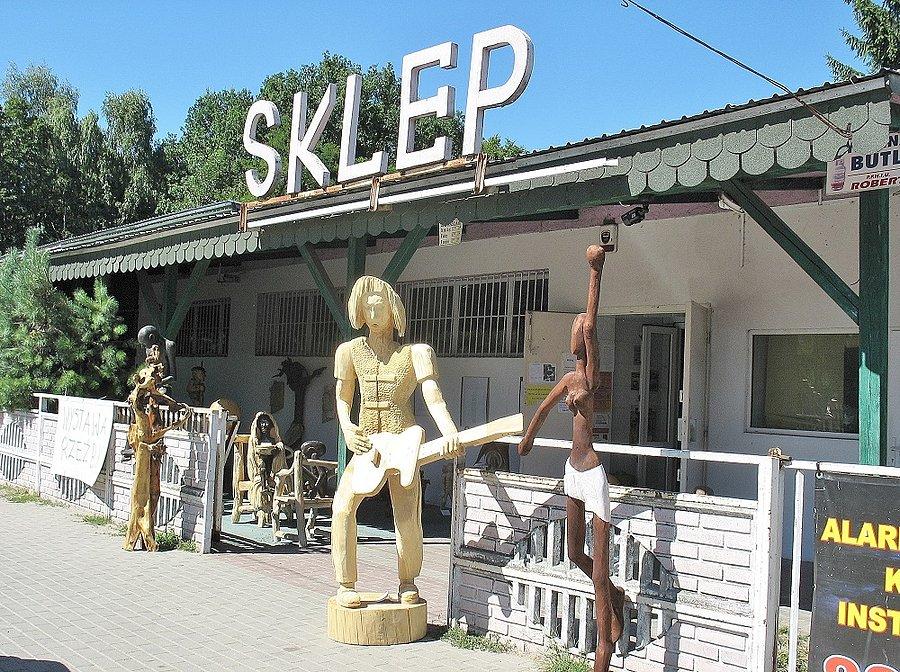 Sklep z galerią rzeźb w Jadwisinie