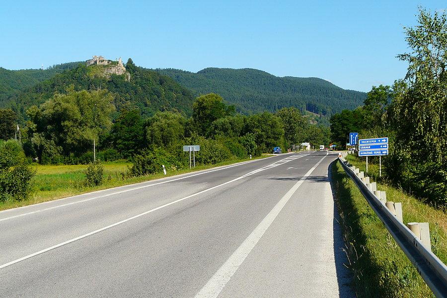 Dolina Vahu za Povazską Bystricą