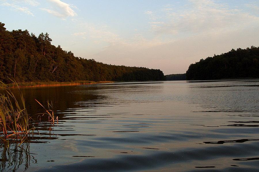 Jezioro Zduńskie o zmierzchu