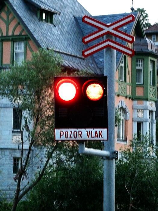 Pozor Vlak