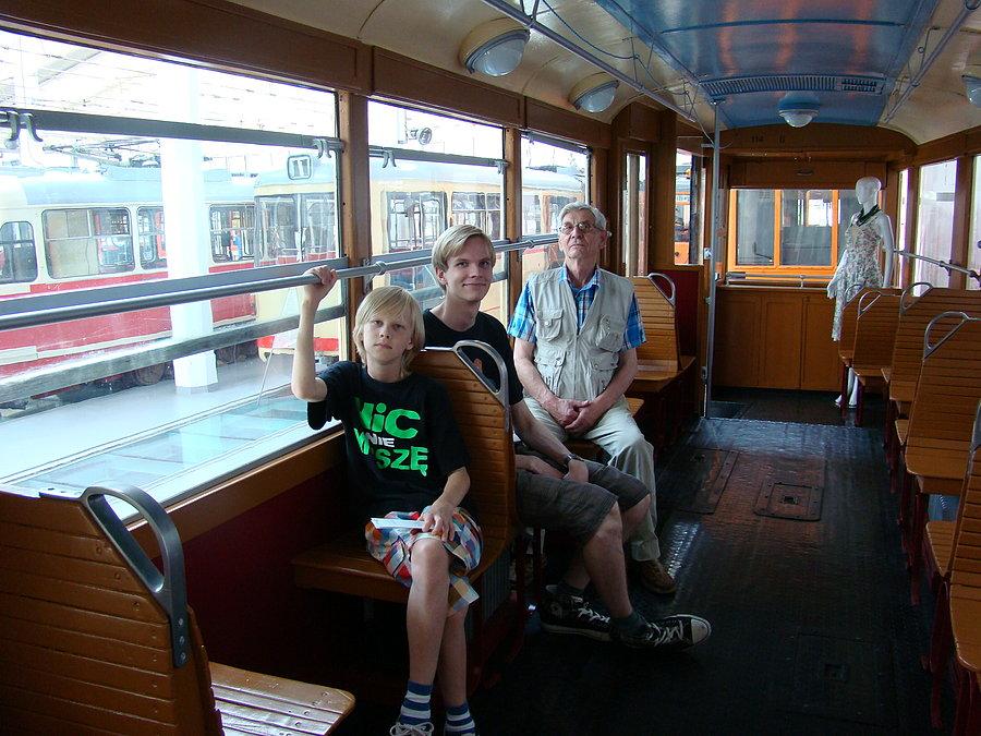 W starym , zabytkowym tramwaju