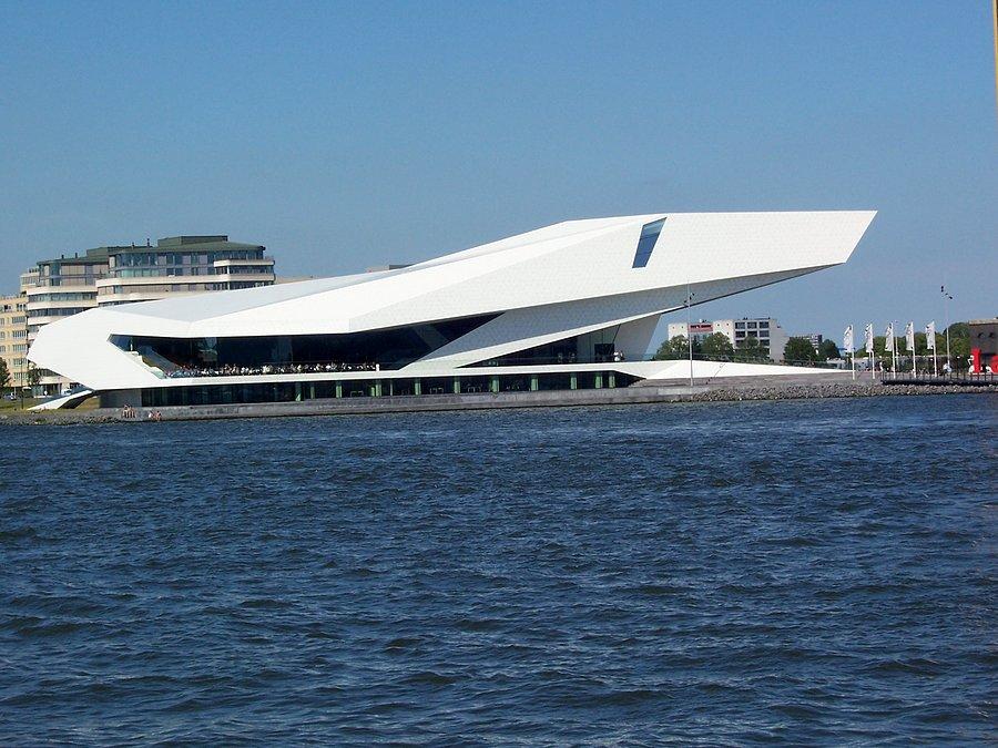 Przystań promowa w Amsterdamie