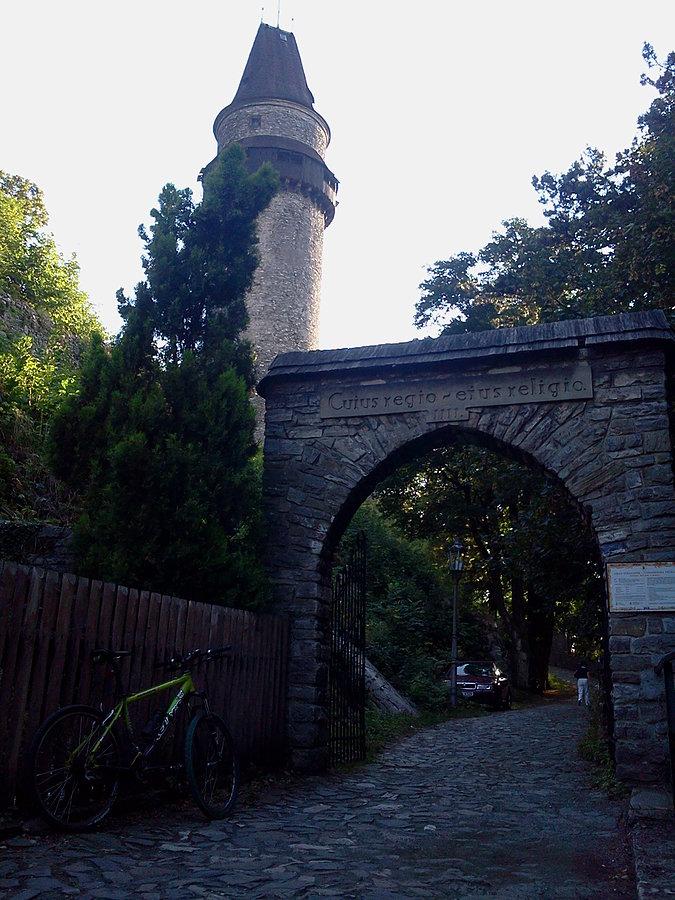 Stramberk wjazd na zamek