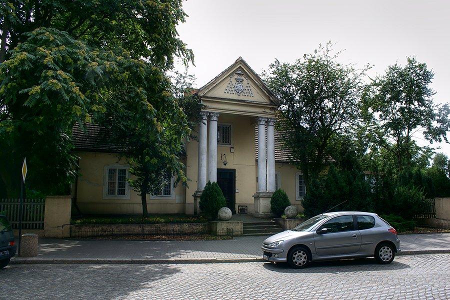 Dworek biskupi z XVIII w. zwany Sufraganią w Żninie