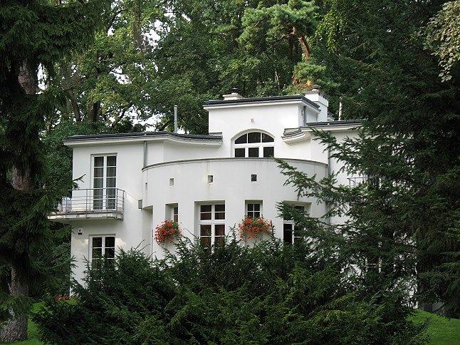 Willa pod skrzydłami w Zalesiu Adamowie