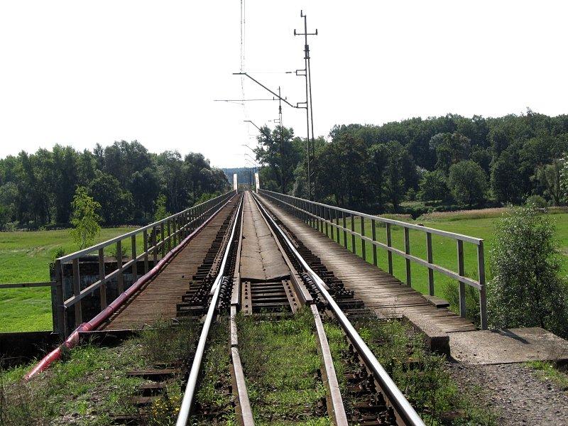 Most kolejowy przez Wartę w Orzechowie