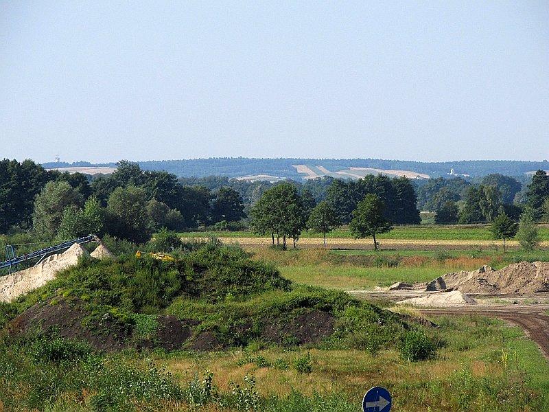 Żerkowsko - Czeszewski Park Krajobrazowy - Wał Żerkowski w oddali