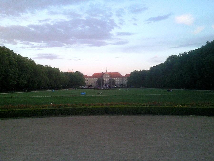 Urząd Miasta Szczecina widok wieczorem