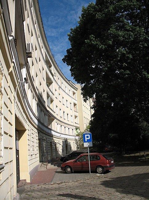 Na tyłach bloku Litewska 11/13