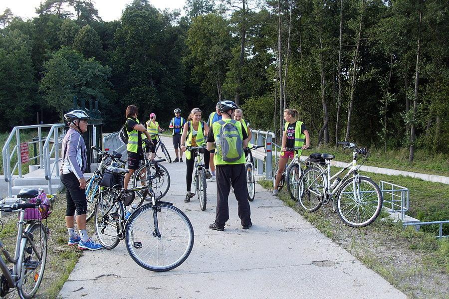 Ekipa rowerowa w Młynkach