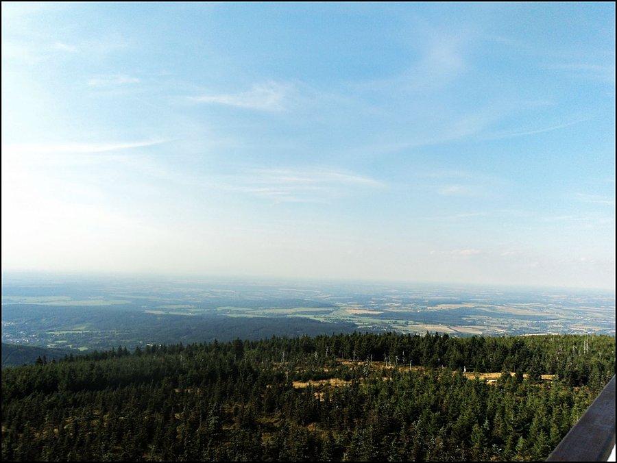 Widok z wieży widokowej na Smrku; 2