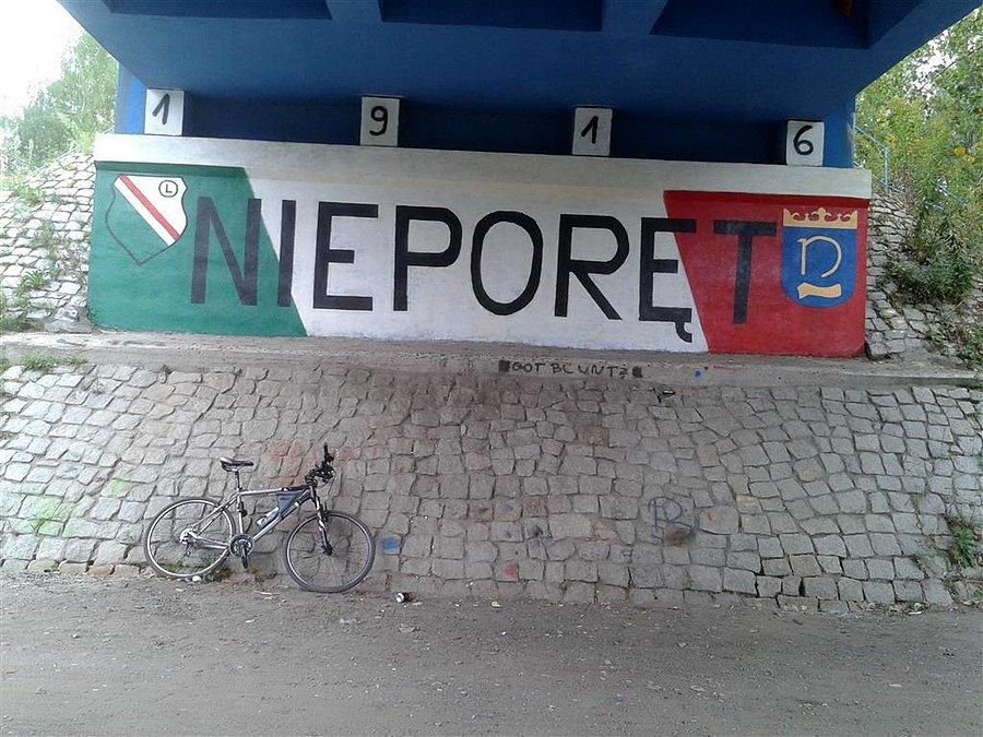 Komu kibicuje Nieporęt?